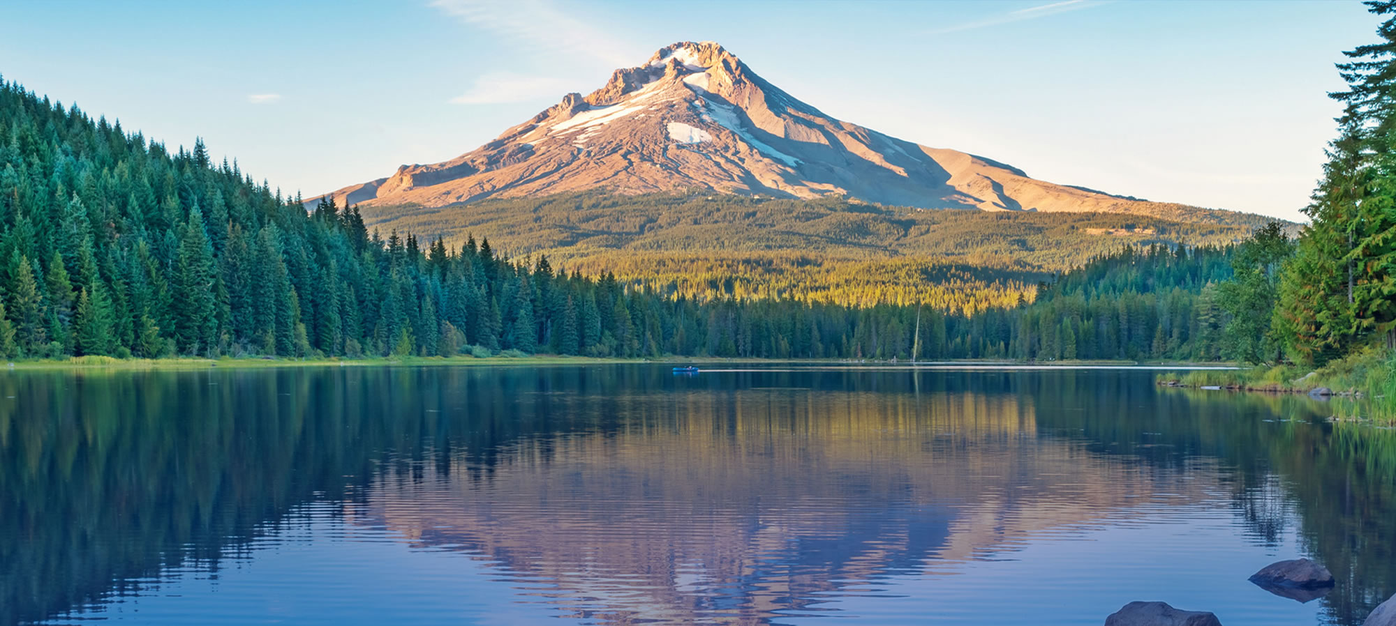 Mountains with lake and trees